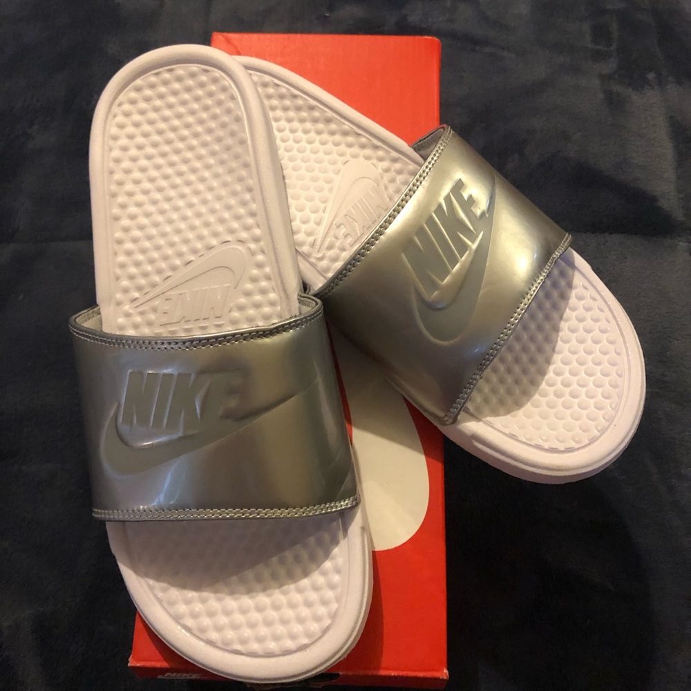 Nike Women’s Benassi JDI Flip Flops